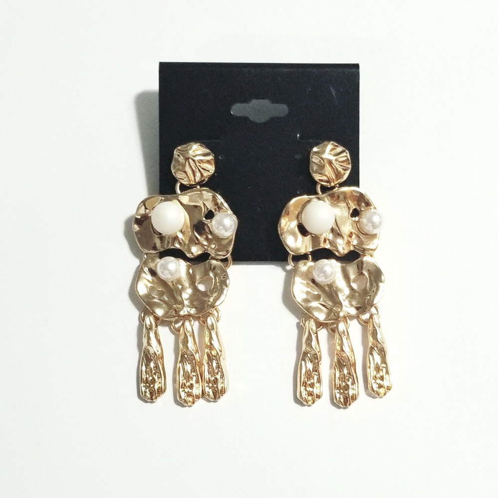 Hammered Pearl Dangly Drop Earrings